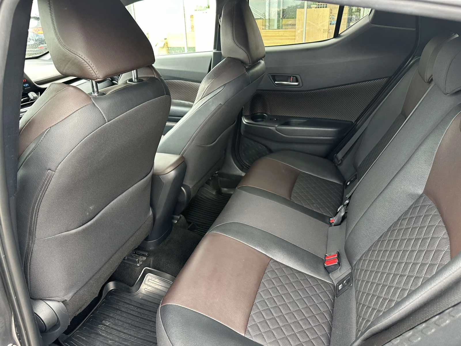 Toyota C-HR 1.8 HSD Classy, снимка 12 - Автомобили и джипове - 54547717