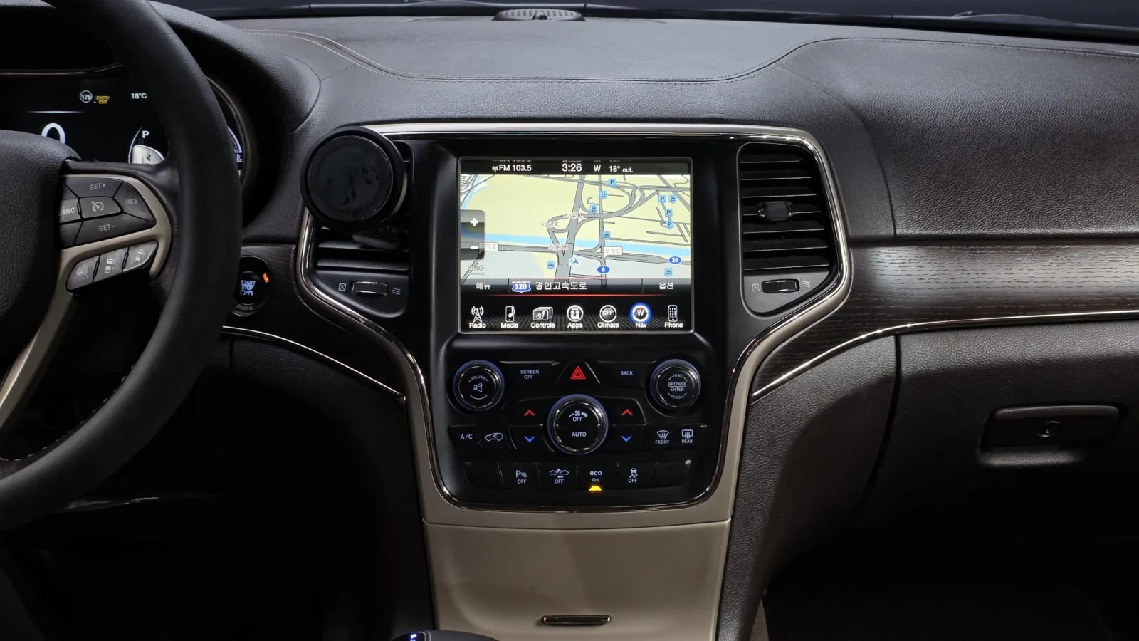 Jeep Grand cherokee 3.0D Summit, снимка 10 - Автомобили и джипове - 54681191