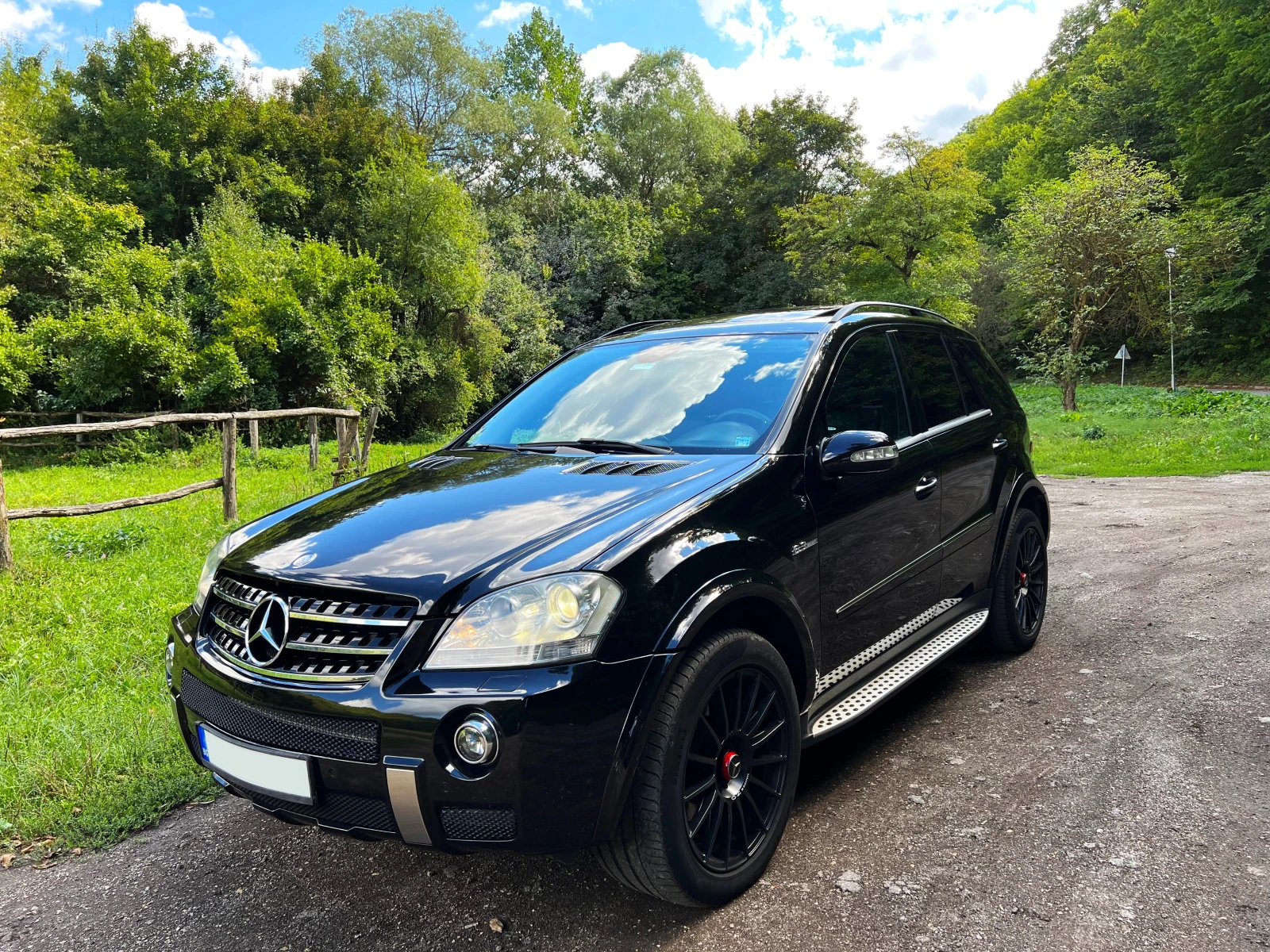 Mercedes-Benz ML 63 AMG, снимка 2 - Автомобили и джипове - 54902806