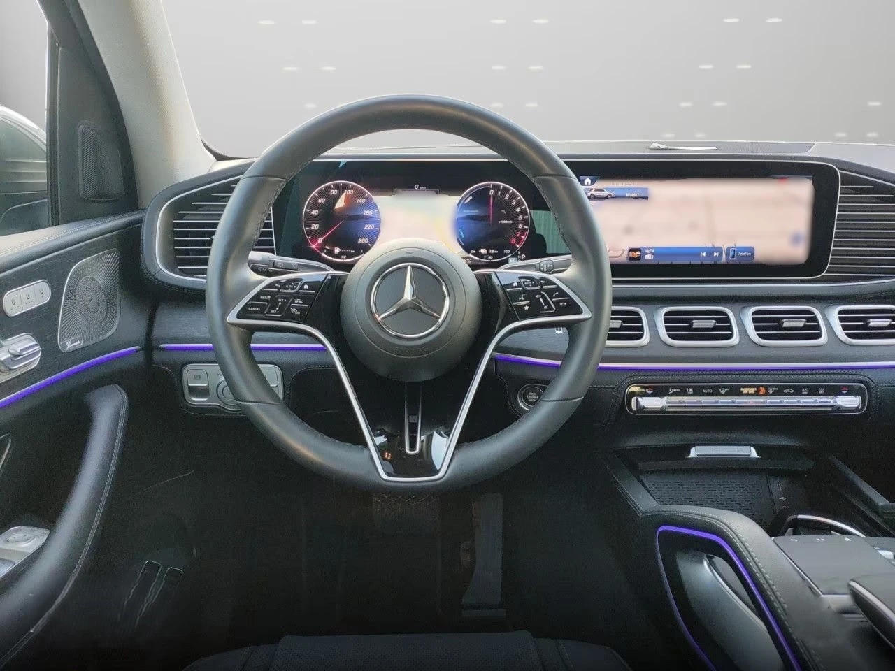 Mercedes-Benz GLE 400 e / AMG / BURM / PANO / MULTIBEAM / HEAD UP / 360, снимка 10 - Автомобили и джипове - 54915445