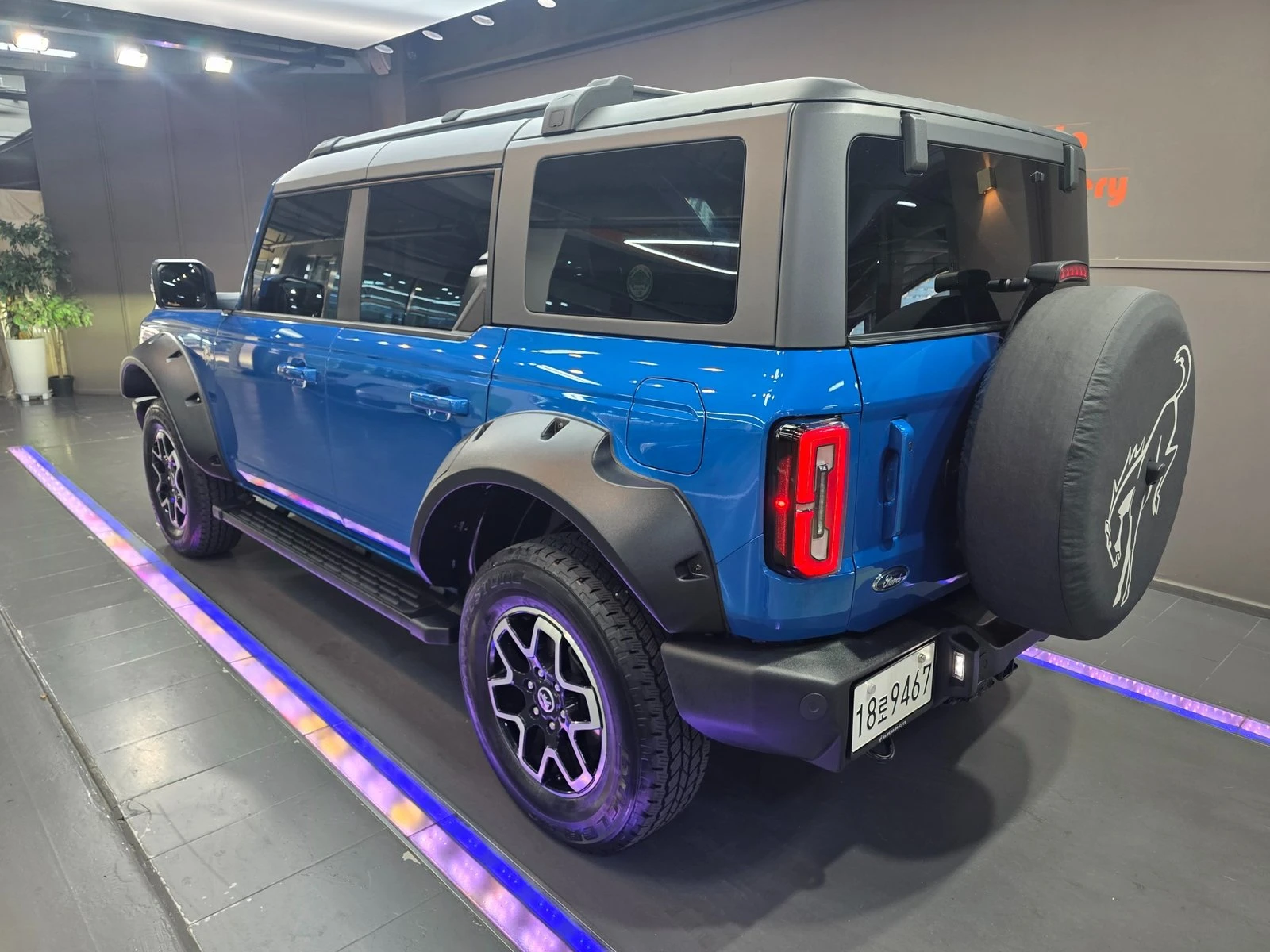 Ford Bronco 2.7* 360* KEYLESS* ПОДГРЕВ ВОЛАН* КРАЙНА ЦЕНА, снимка 2 - Автомобили и джипове - 55324827