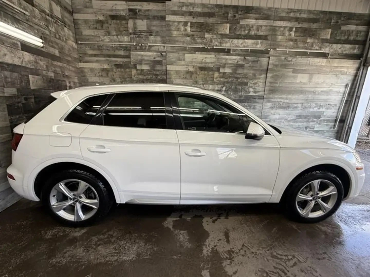 Audi Q5 Premium Plus* QUATTRO* ОБДУХВАНЕ* ПАНО* , снимка 2 - Автомобили и джипове - 55421683