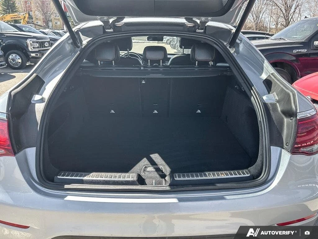 Mercedes-Benz GLC 300 4MATIC/SPORT-PKG/DRIVE-ASSISTS/SUNROOF, снимка 15 - Автомобили и джипове - 55676112