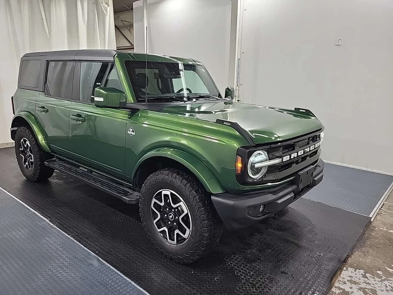 Ford Bronco * Outer Banks 4 Door 4x4 * CARFAX * KEYLESS *  | Mobile.bg � ����������� 5