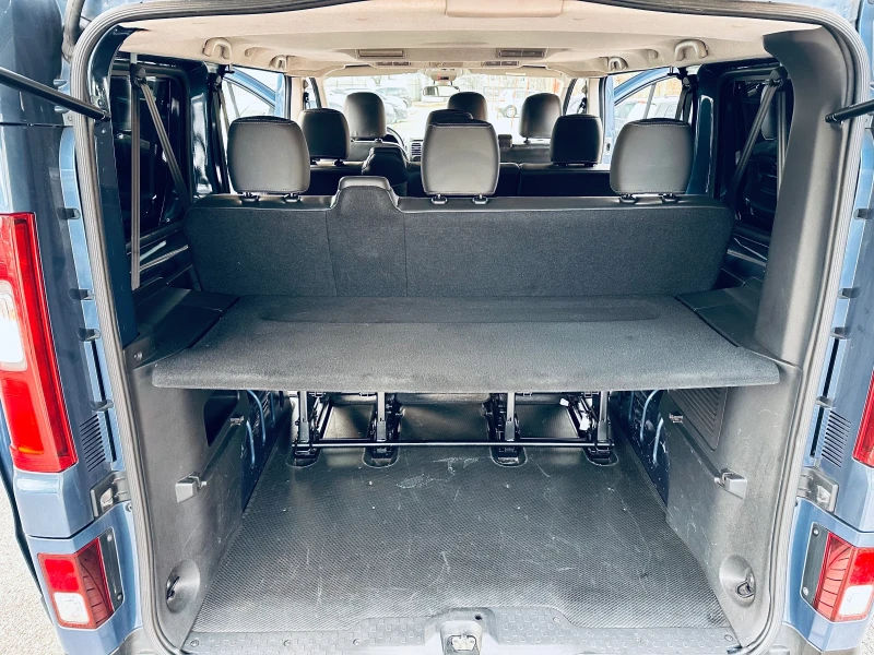 Renault Trafic Full 9 места, снимка 9 - Бусове и автобуси - 53356777