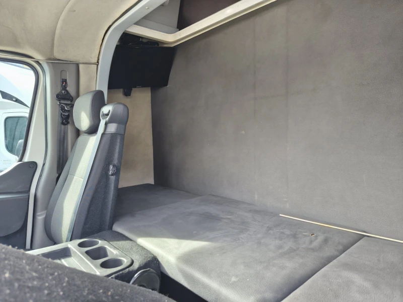 Renault Master ДВЕ ЛЕГЛА///ЛИЗИНГ//РАБОТА//ТЕЛЕВИЗОР, снимка 6 - Бусове и автобуси - 53539994