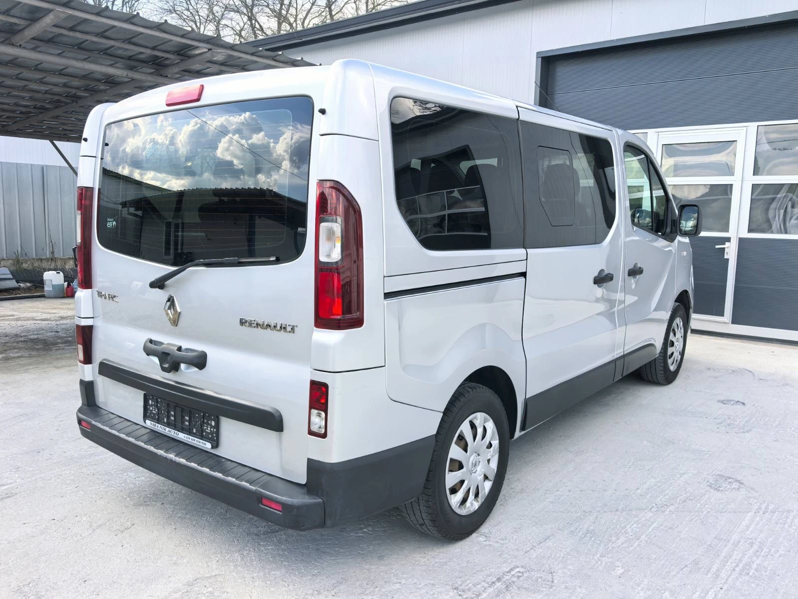 Renault Trafic 1.6cdti-EURO6, снимка 7 - Бусове и автобуси - 54622395
