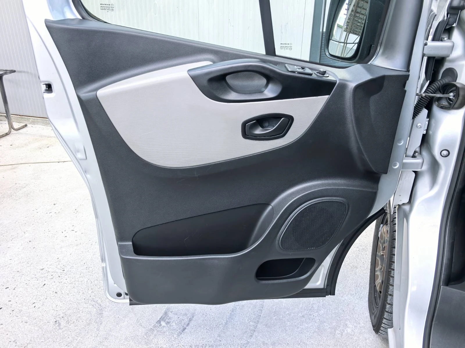 Renault Trafic 1.6cdti-EURO6, снимка 16 - Бусове и автобуси - 54622395