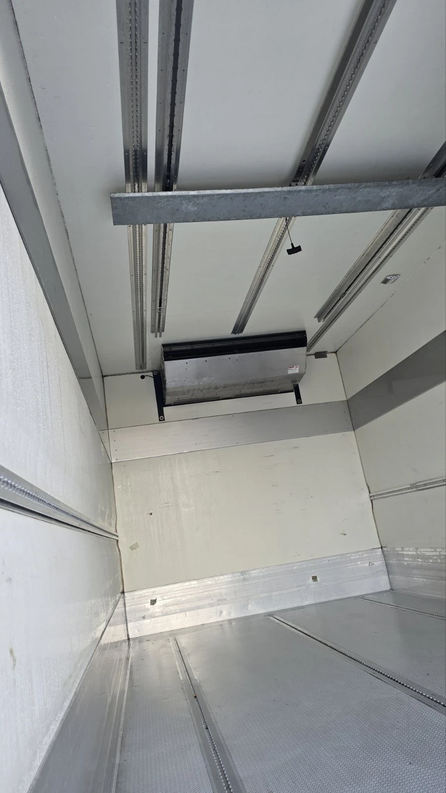 Iveco Daily 70C18 / evro 6 / Thermo king T-600 R / падащ борд - изображение 2