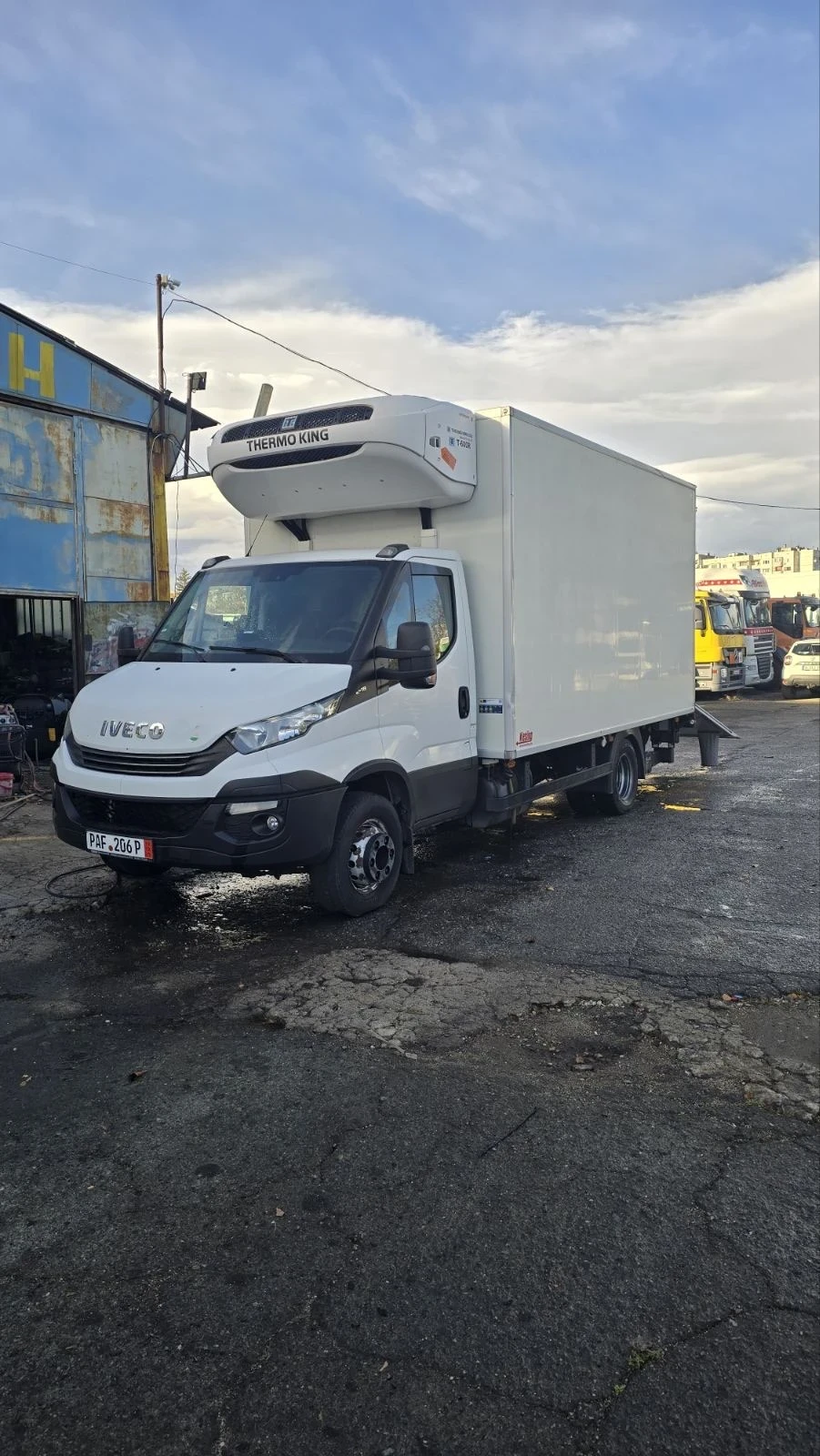 Iveco Daily 70C18 / evro 6 / Thermo king T-600 R / падащ борд - изображение 3