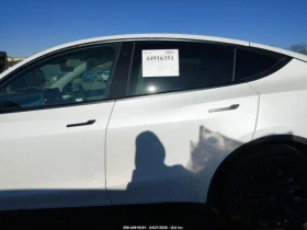 Tesla Model Y LONG RANGE DUAL MOTOR AWD ТЕРМОПОМПА* FSD3* , снимка 13