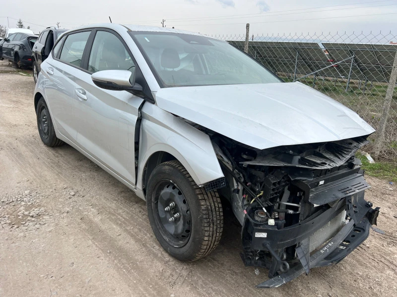 Hyundai I20 1.2i, снимка 12 - Автомобили и джипове - 44716850