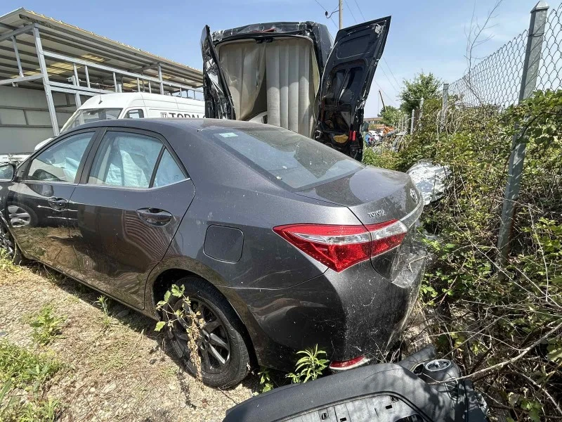 Toyota Corolla 1.6, снимка 3 - Автомобили и джипове - 46305230