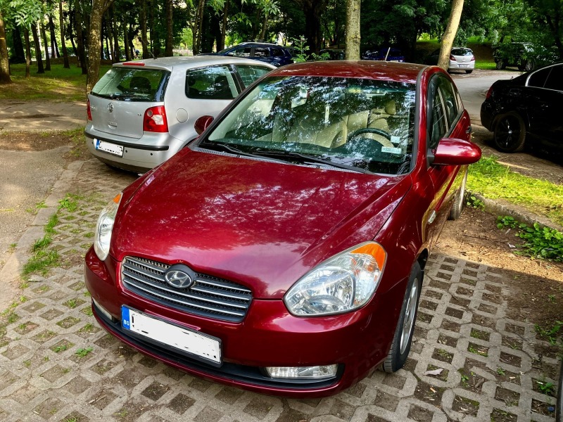 Hyundai Accent, снимка 1 - Автомобили и джипове - 46409187