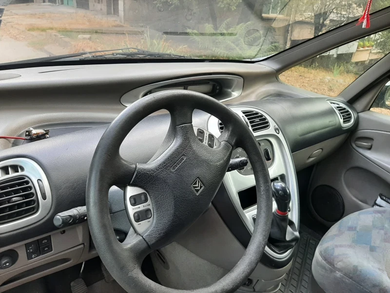 Citroen Xsara picasso, снимка 7 - Автомобили и джипове - 47226475