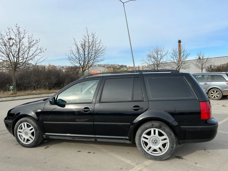 VW Bora Лек, снимка 2 - Автомобили и джипове - 48703978