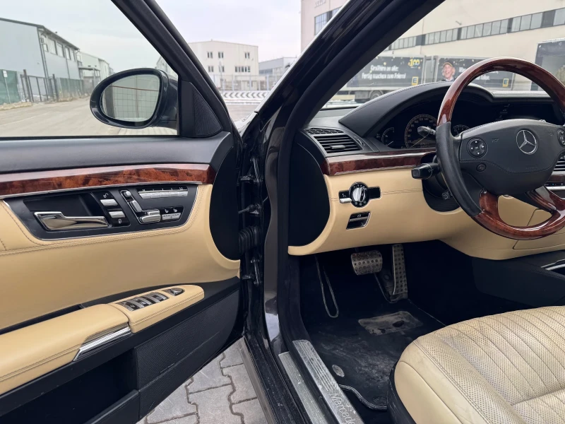 Mercedes-Benz S 500 4MATIC, снимка 15 - Автомобили и джипове - 49243126