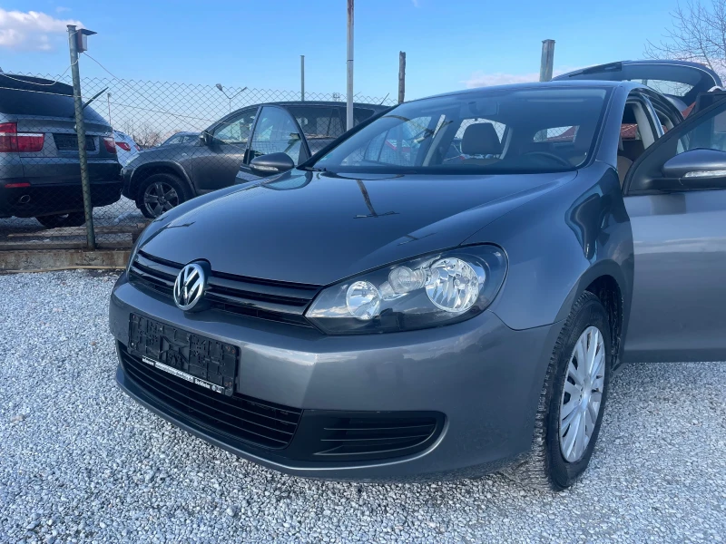 VW Golf 1.6, снимка 1 - Автомобили и джипове - 49275088