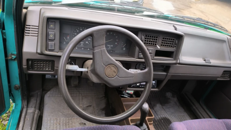 Skoda Favorit, снимка 7 - Автомобили и джипове - 52771182