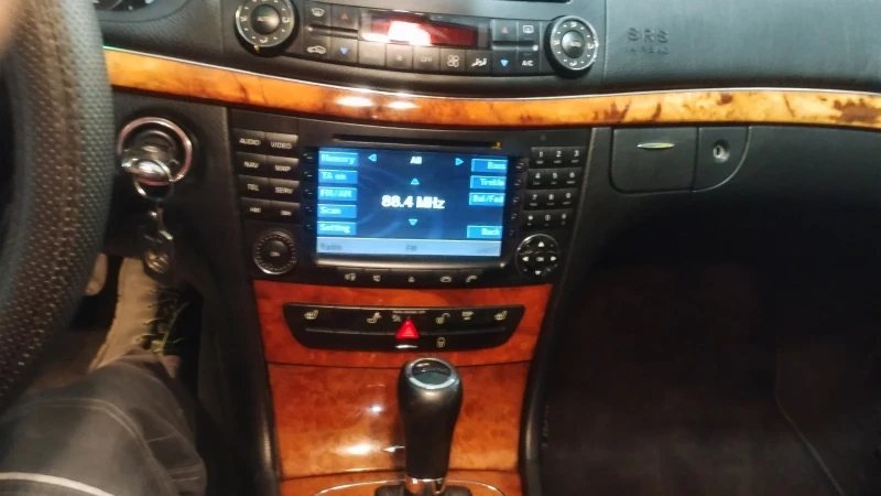 Mercedes-Benz E 350 Газова уредба!!!, снимка 6 - Автомобили и джипове - 50616187