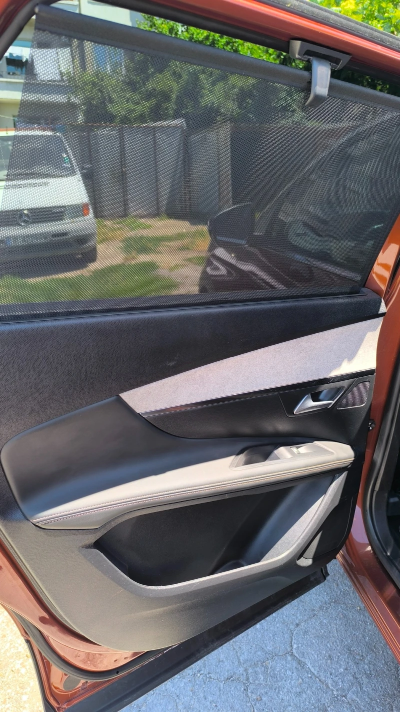 Peugeot 5008 GT LINE ОБСЛУЖЕНА/65000км/7-места/KEYLESS/FULL, снимка 15 - Автомобили и джипове - 52160352