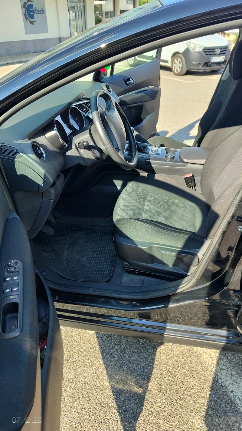 Peugeot 3008 1.6 HDI* ОБСЛУЖЕНА* Надеждна* , снимка 8 - Автомобили и джипове - 51086523