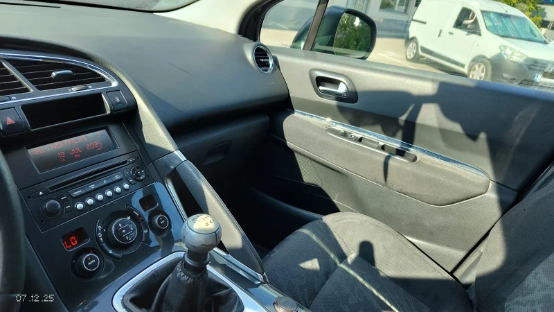 Peugeot 3008 1.6 HDI* ОБСЛУЖЕНА* Надеждна* , снимка 9 - Автомобили и джипове - 51086523