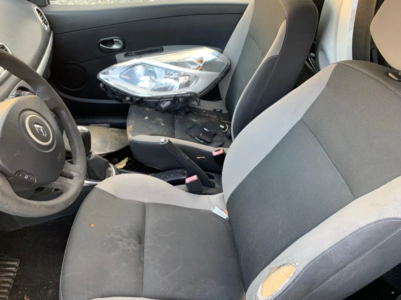 Renault Clio 1.5 DCI Климатик Товарно N1, снимка 9 - Автомобили и джипове - 51725965