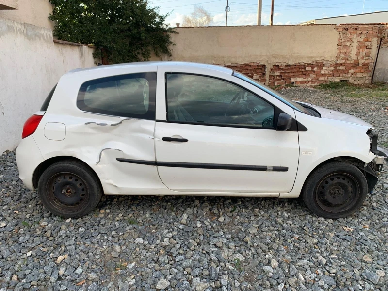 Renault Clio 1.5 DCI Климатик Товарно N1, снимка 4 - Автомобили и джипове - 51725965