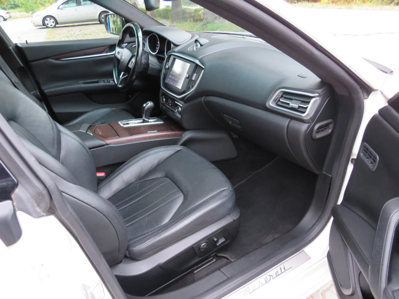 Maserati Ghibli * SQ4 4X4 РЕГИСТРИРАН* , снимка 12 - Автомобили и джипове - 52074261