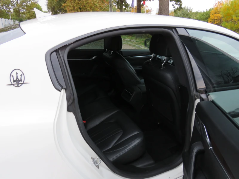 Maserati Ghibli * SQ4 4X4 РЕГИСТРИРАН* , снимка 11 - Автомобили и джипове - 52074261