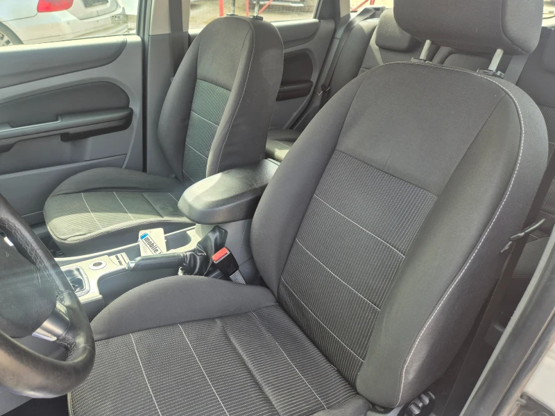 Ford Focus 1.6i GAS, снимка 10 - Автомобили и джипове - 52411135