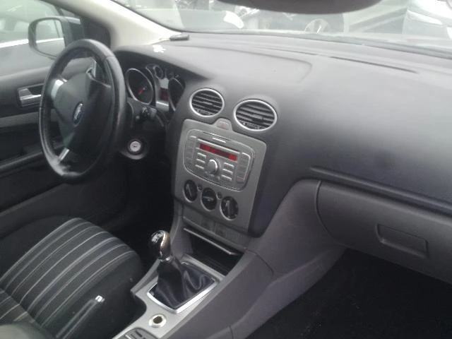 Ford Focus 1.6 TDCi, снимка 6 - Автомобили и джипове - 22356721