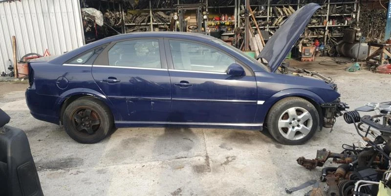 Opel Vectra 2.2 - изображение 4