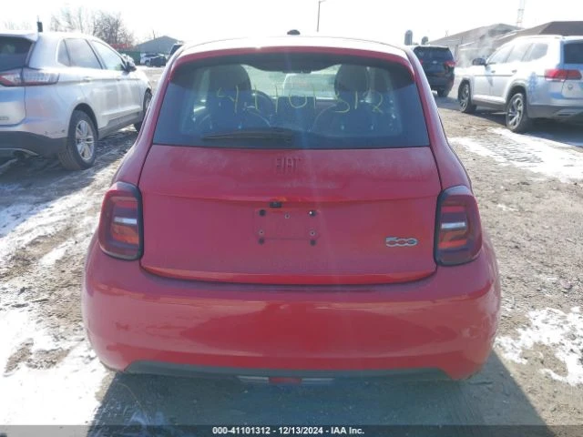 Fiat 500 E  * INSPI  * Keyless   * Ambient  * , снимка 8 - Автомобили и джипове - 49249417