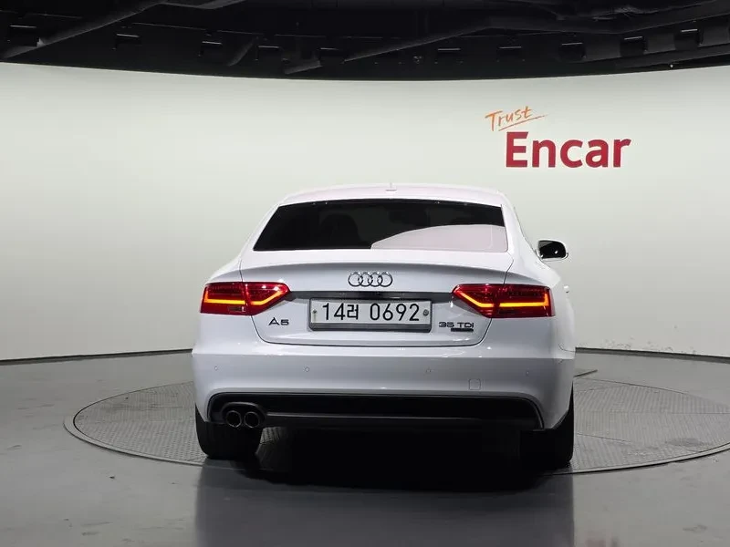 Audi A5 2.0 TDI Quattro, снимка 4 - Автомобили и джипове - 54146075