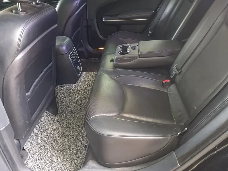 Chrysler 300c 3.6, снимка 13 - Автомобили и джипове - 54326030