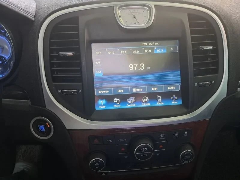 Chrysler 300c 3.6, снимка 10 - Автомобили и джипове - 54326030