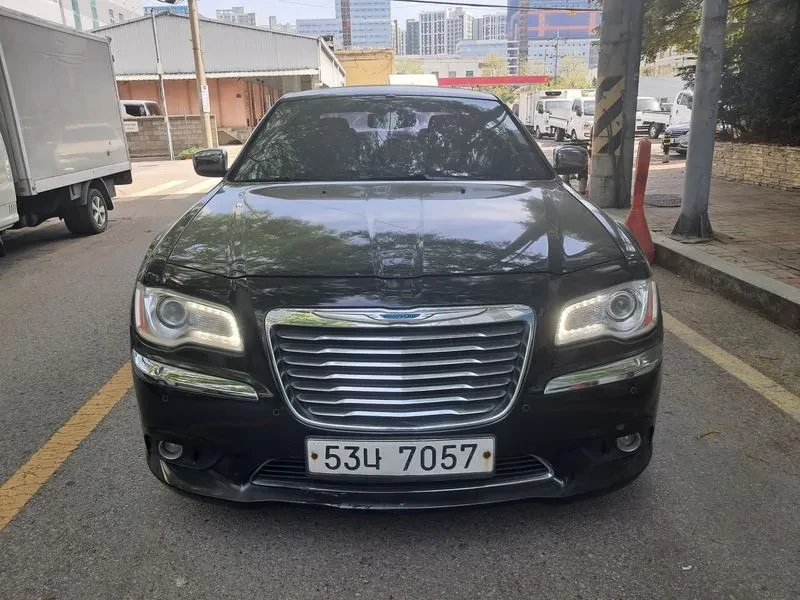 Chrysler 300c 3.6, снимка 2 - Автомобили и джипове - 54326030
