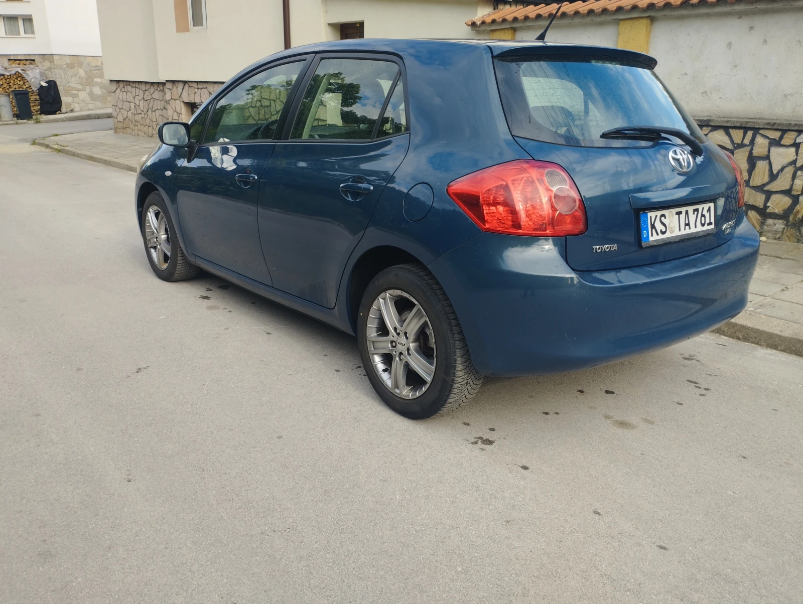 Toyota Auris 2.0 D4D - изображение 4