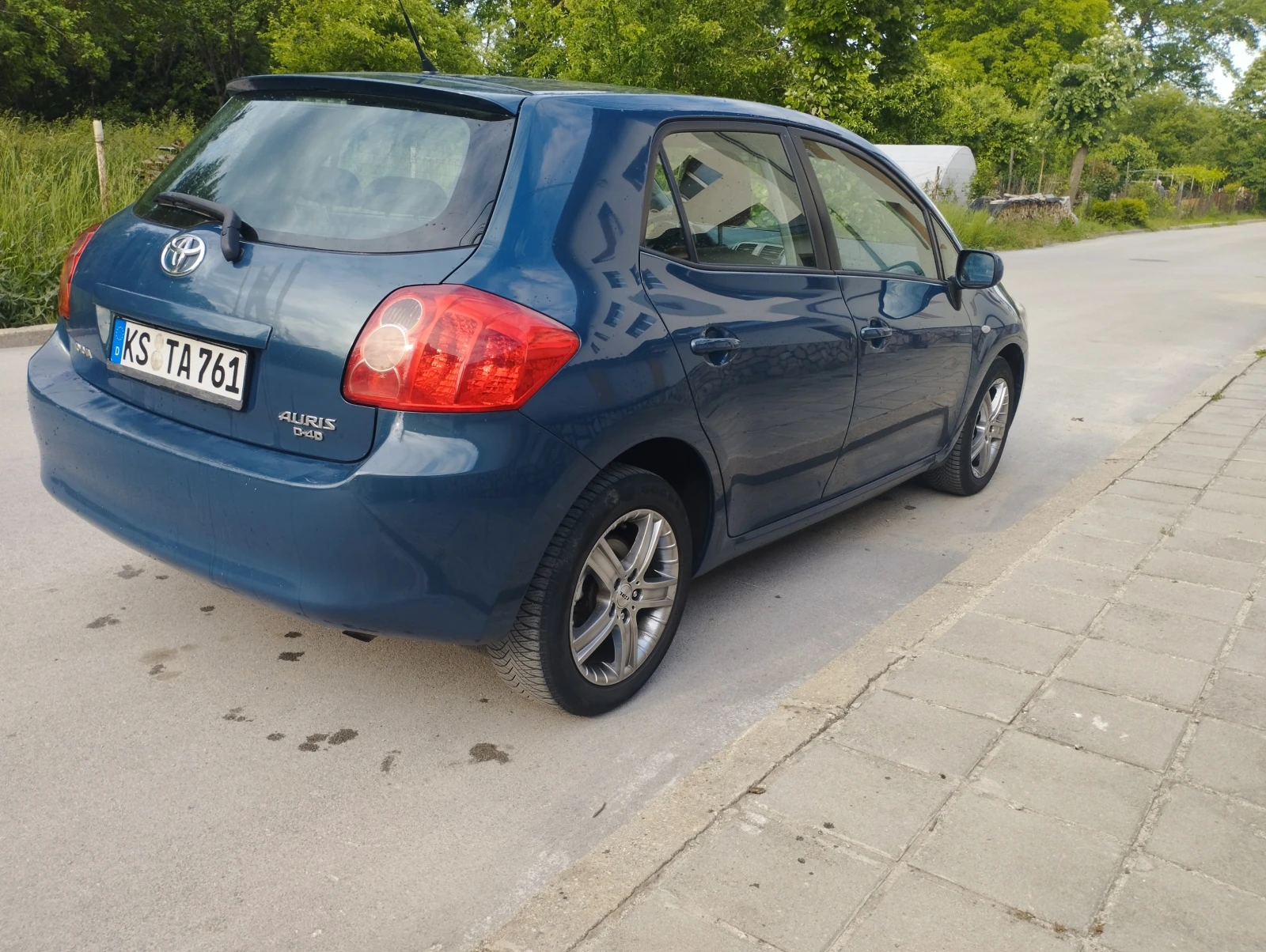 Toyota Auris 2.0 D4D - изображение 3
