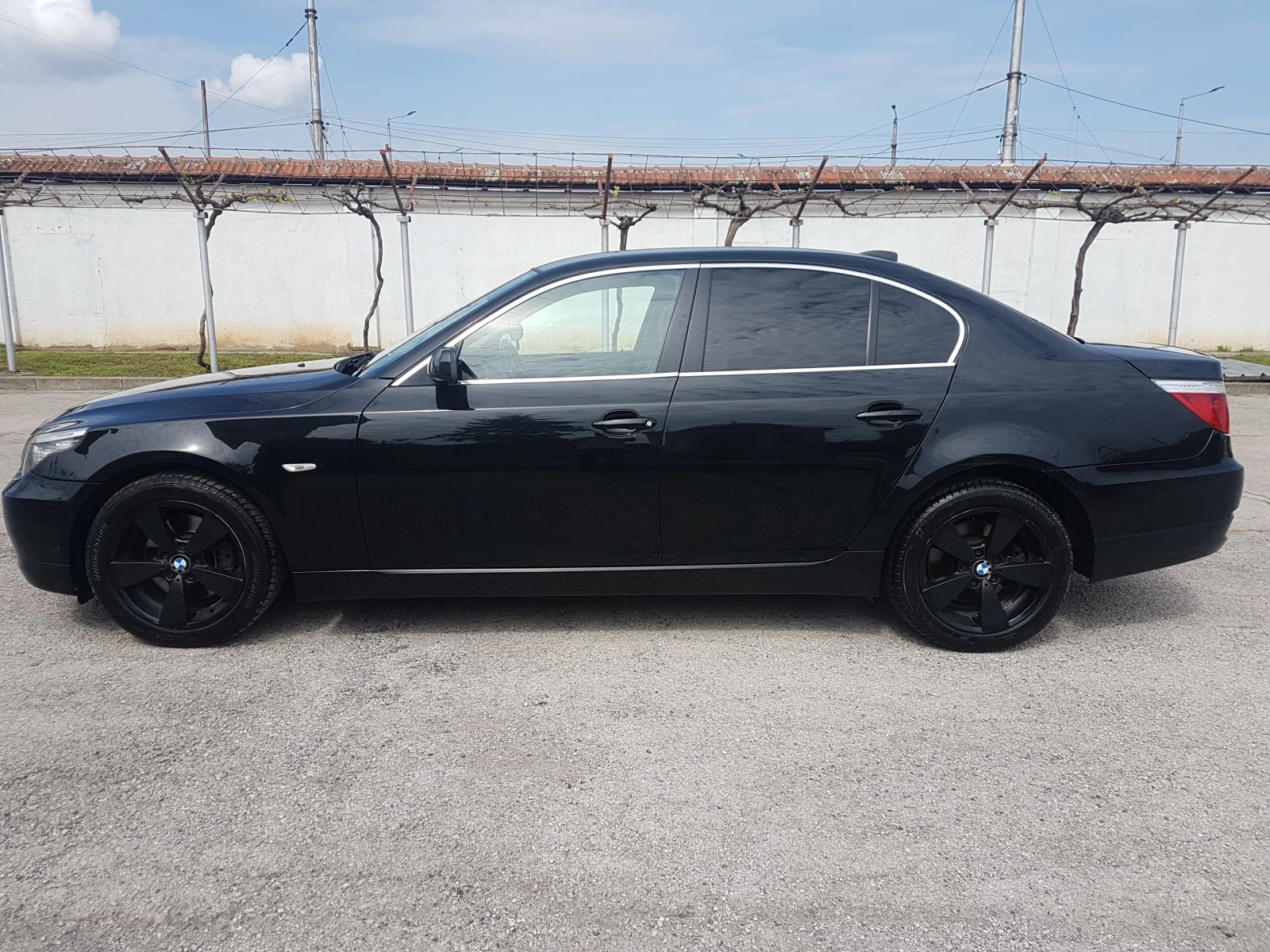 BMW 530 3.0 i 4×4 272кс - изображение 8