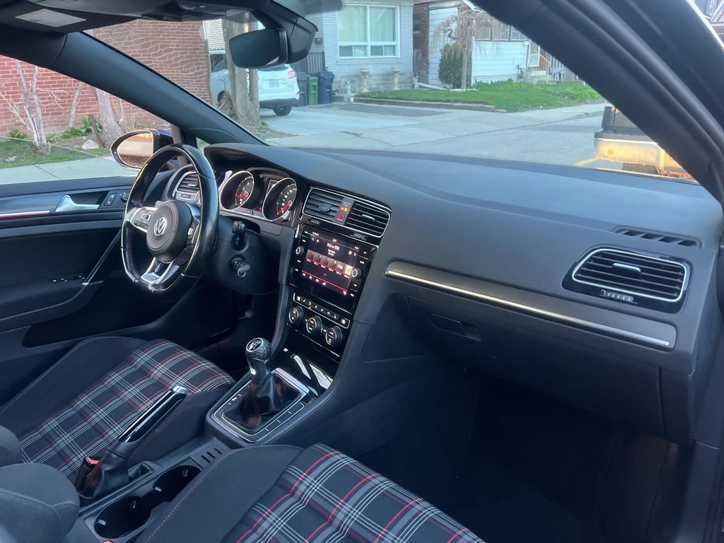 VW Golf GTI - изображение 7