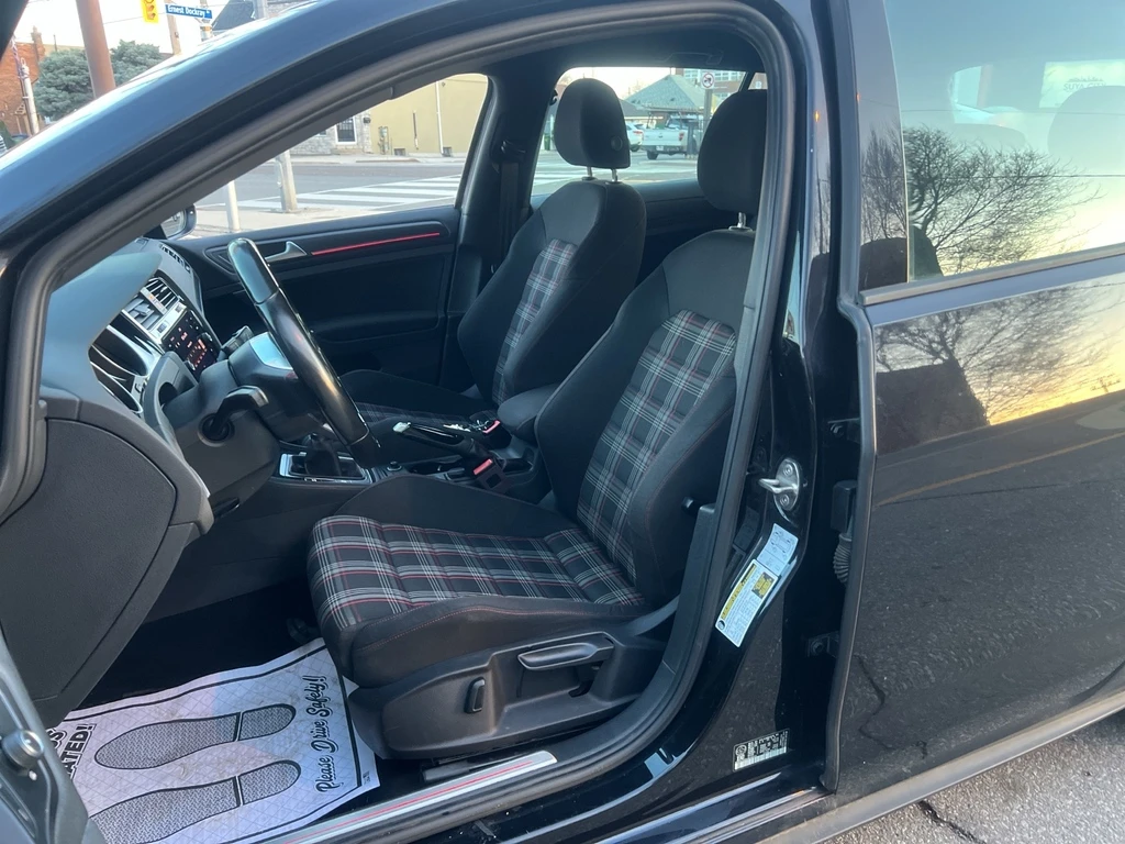 VW Golf GTI - изображение 4