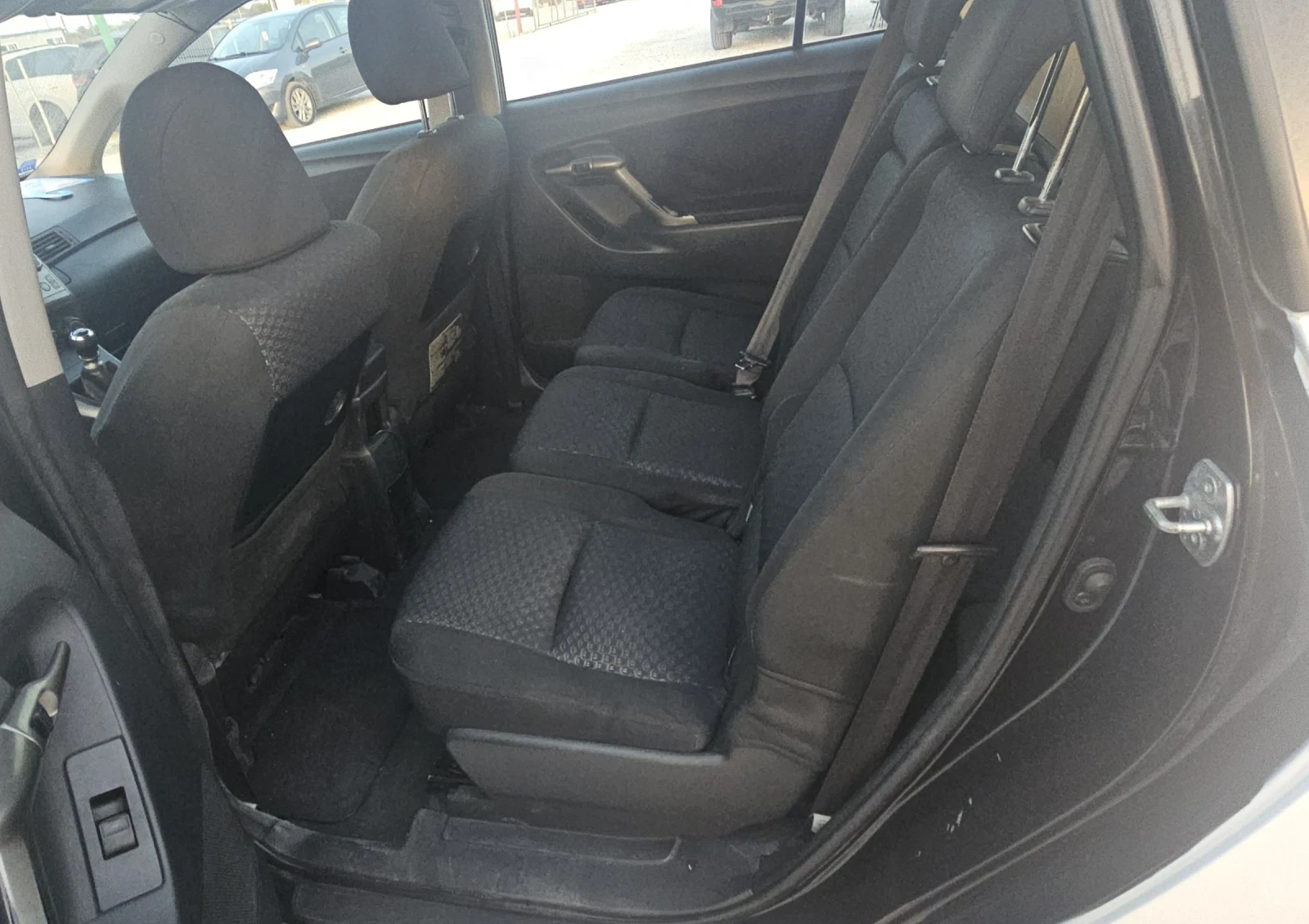 Toyota Verso 2.0D4D.125кс.Италия - изображение 10