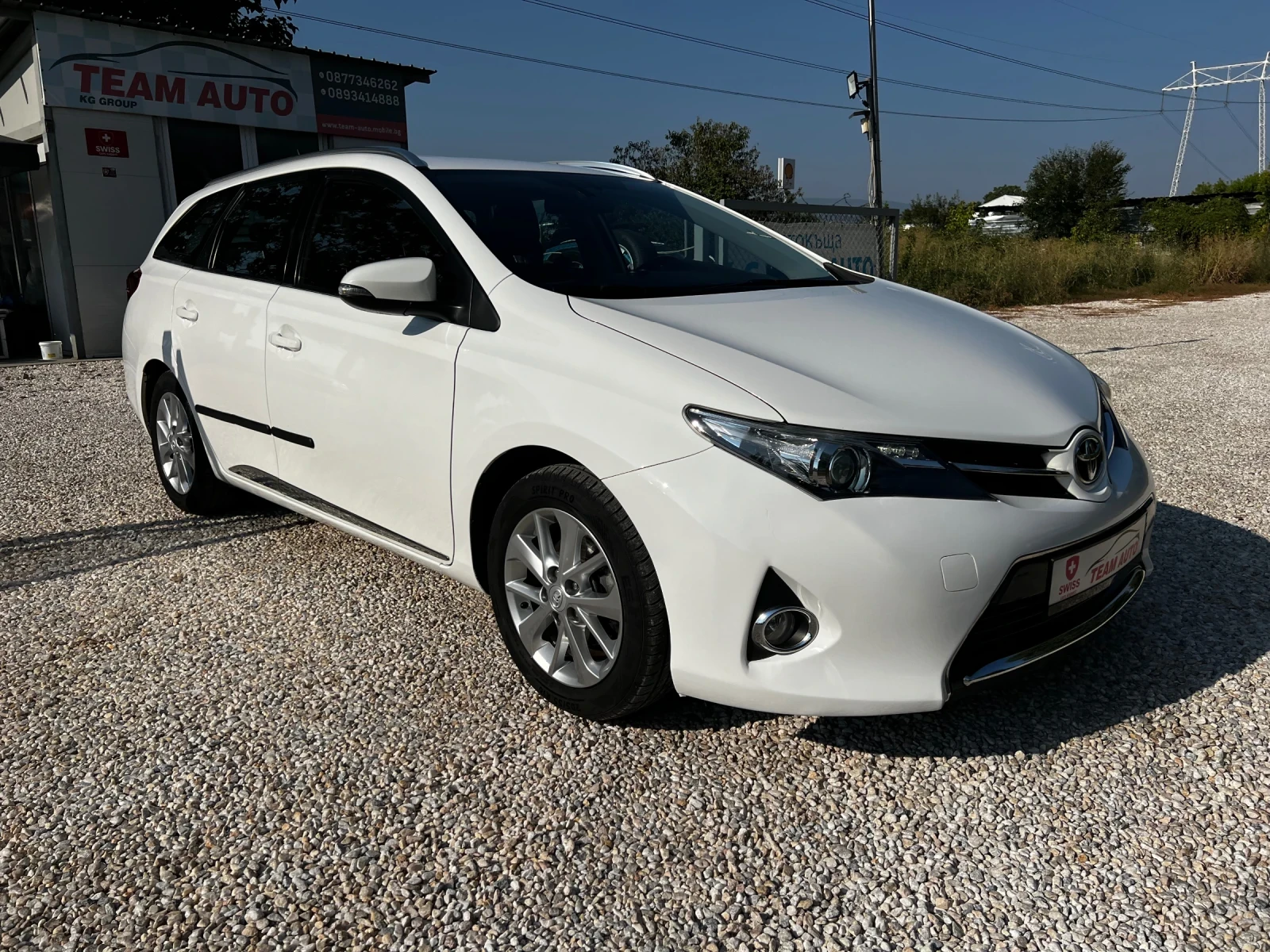 Toyota Auris 1.6i AUTOMATIK 195000KM - изображение 2