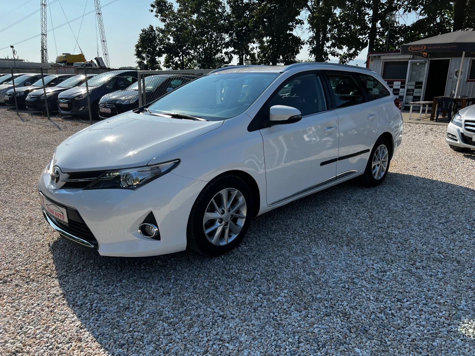 Toyota Auris 1.6i AUTOMATIK 195000KM - изображение 3