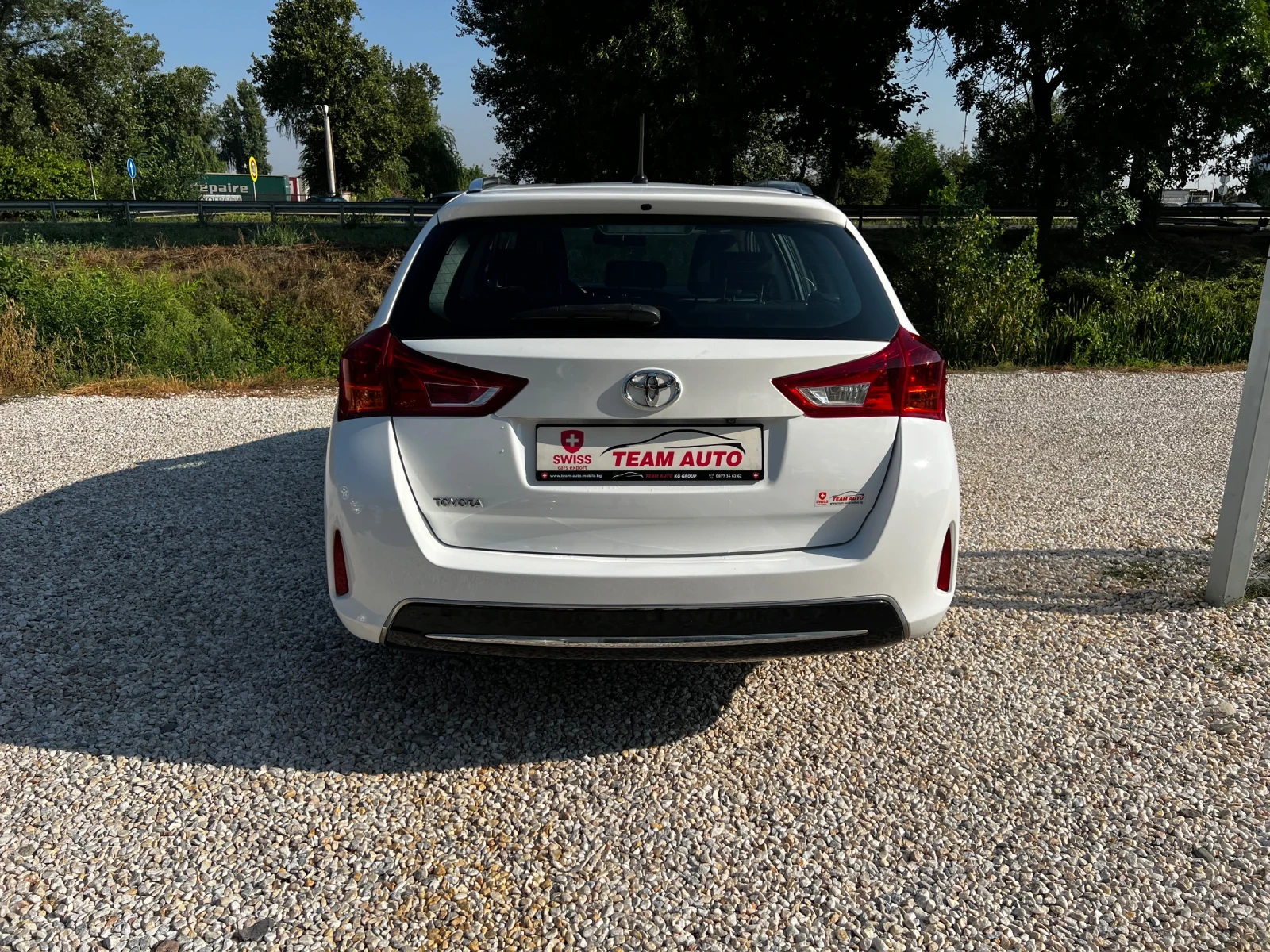 Toyota Auris 1.6i AUTOMATIK 195000KM - изображение 4