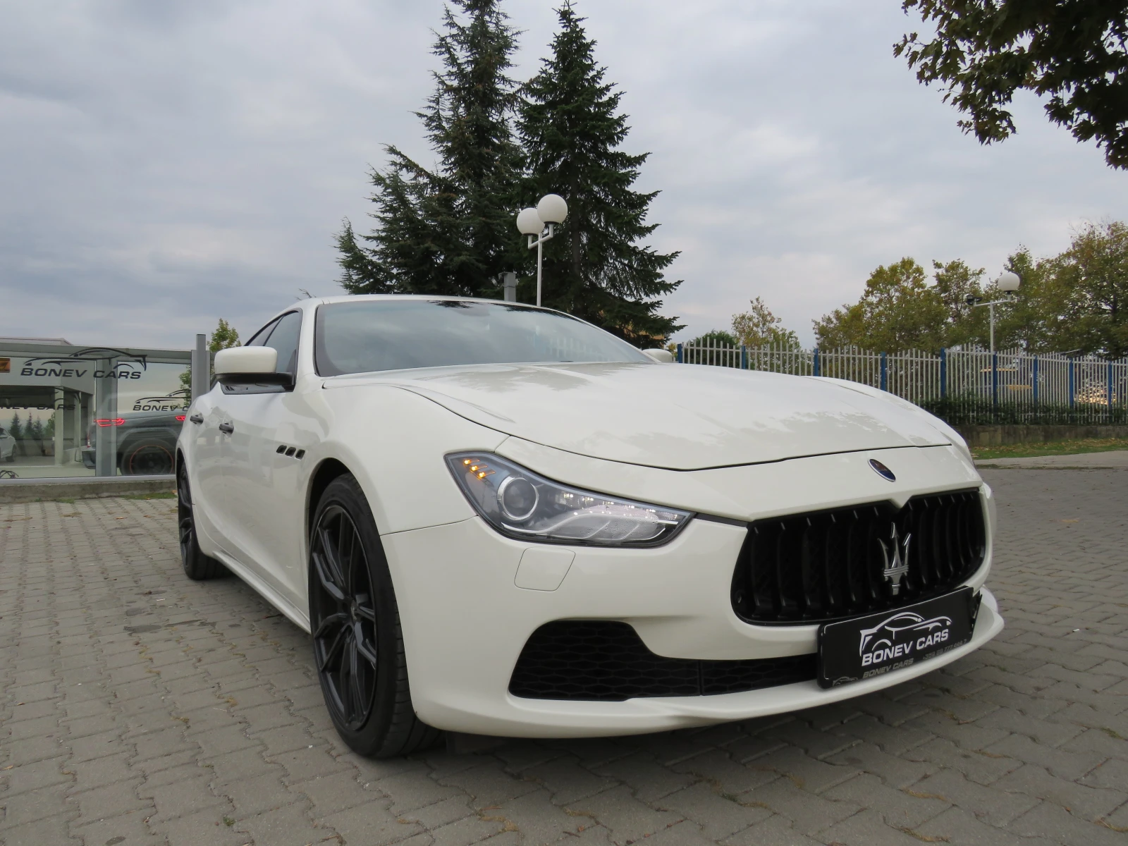 Maserati Ghibli * SQ4 4X4 РЕГИСТРИРАН*  - изображение 3