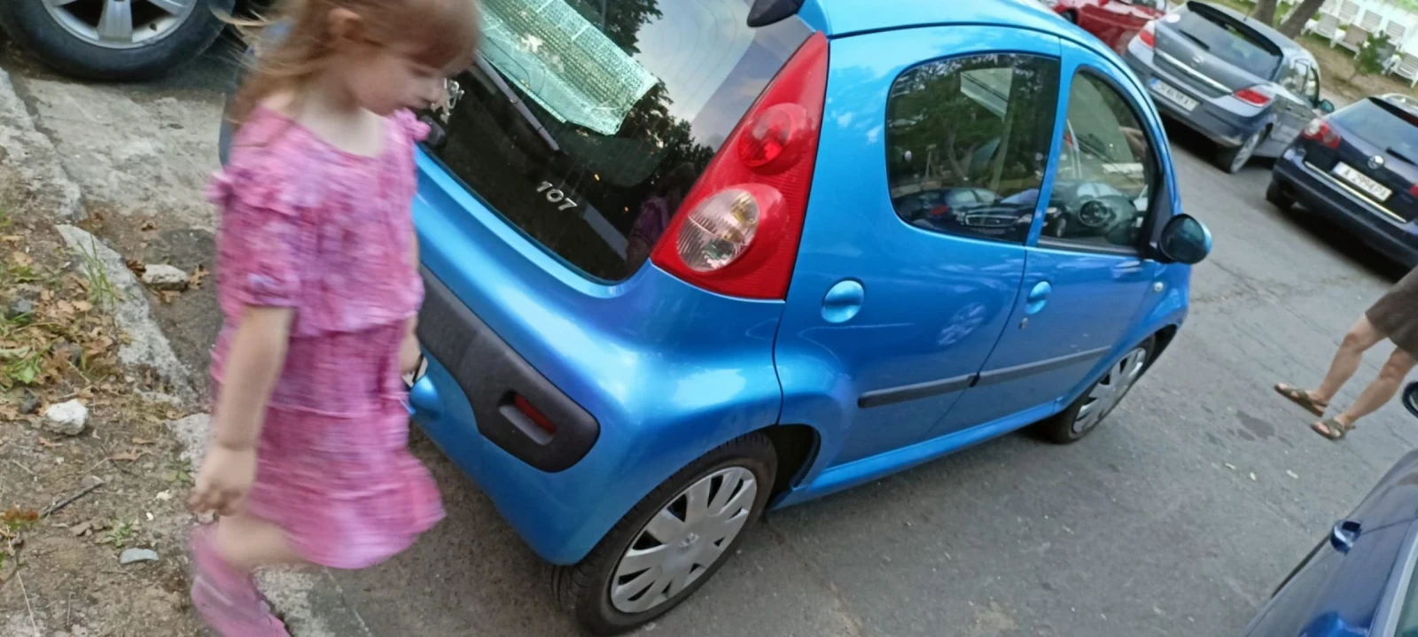 Peugeot 107 1.0 - изображение 4